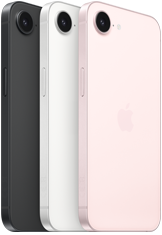 Parte de tr&aacute;s e lateral de tr&ecirc;s aparelhos iPhone 17e nas cores preta, branca e rosa-p&aacute;lido mostrando a c&acirc;mera Fusion na parte superior e o bot&atilde;o lateral