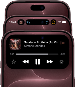 Três aparelhos iPhone 18 Pro na cor bordô em leque para mostrar a Dynamic Island nos diferentes modos: desativada, minimizada e maximizada