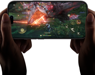 Tela do iPhone 18 Pro mostrando uma cena do jogo Monster Hunter Outlanders para demonstrar o desempenho do chip A20 Pro